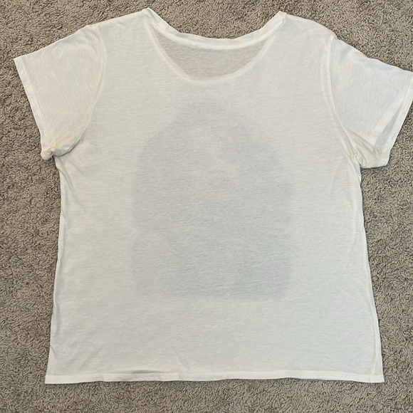 Guess “Hello Gorgeous” Graphic T-Shirt - Picture 10 of 14